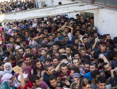 Σκάφος της FRONTEΧ μετέφερε στην Ελλάδα 46 παράνομους μετανάστες
